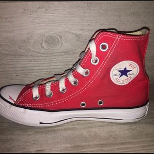 RED HIGH TOP CONVERSE